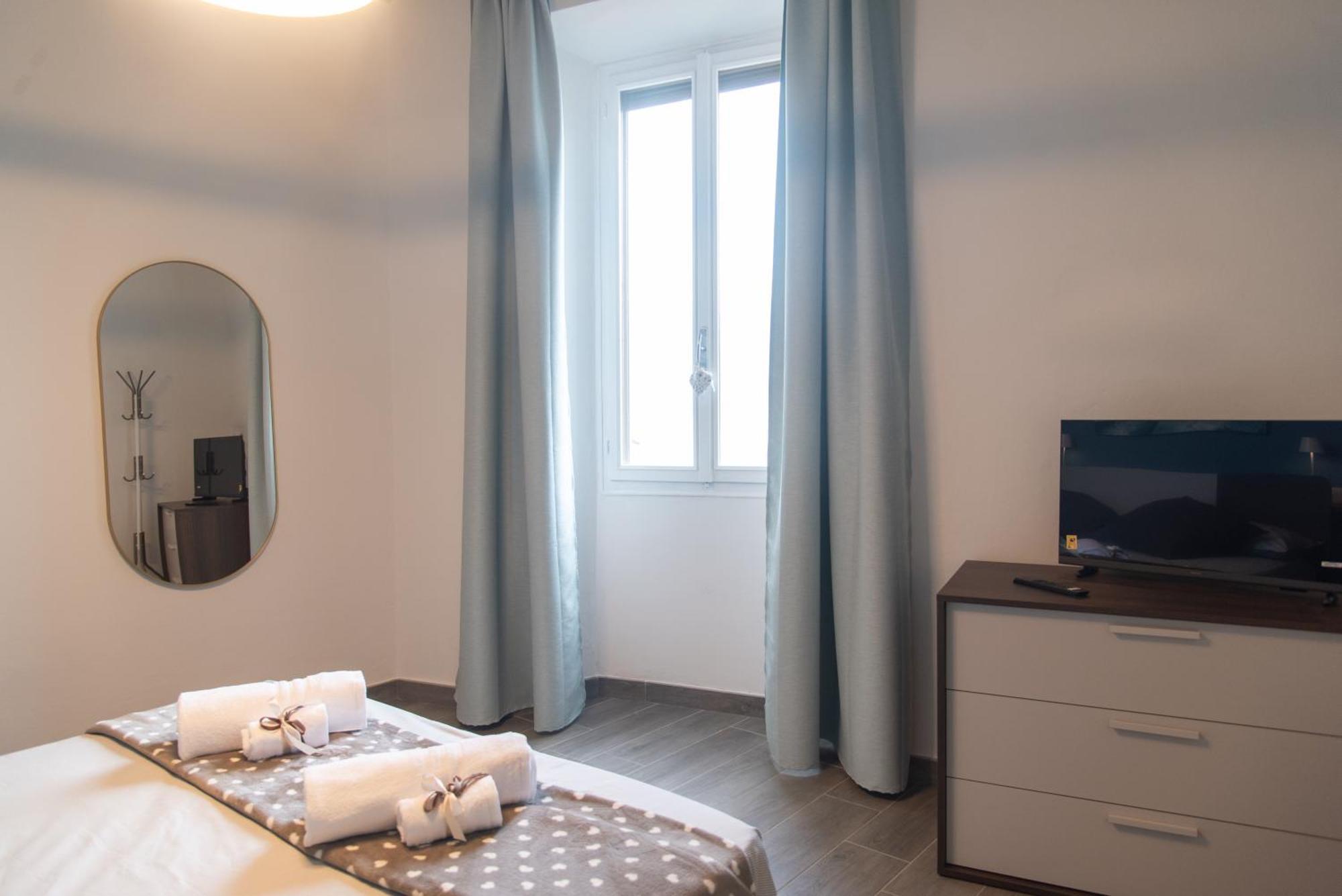 Tra Il Borgo E Il Lago ローヴェレ エクステリア 写真